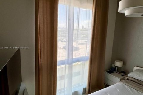 Condominio en venta en Doral, Florida, 1 dormitorio, 62.06 m2 № 1999503 - foto 10