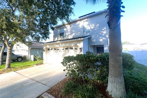 Casa en venta en Land O' Lakes, Florida, 4 dormitorios, 161.74 m2 № 1250464 - foto 1