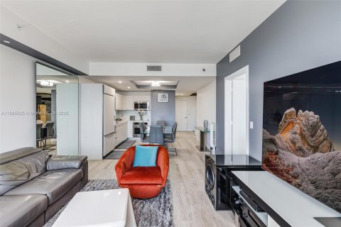 Купить кондоминиум в Майами, Флорида 1 спальня, 79.15м2, № 1932510 - фото 20