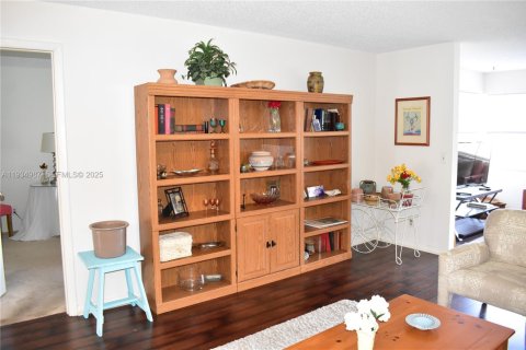 Copropriété à vendre à Sunrise, Floride: 1 chambre, 80.08 m2 № 1993052 - photo 3