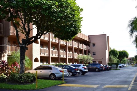 Copropriété à vendre à Sunrise, Floride: 1 chambre, 80.08 m2 № 1993052 - photo 24