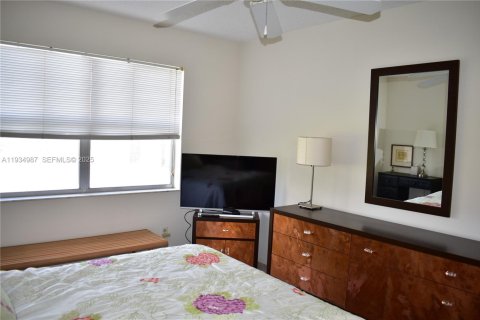 Copropriété à vendre à Sunrise, Floride: 1 chambre, 80.08 m2 № 1993052 - photo 13