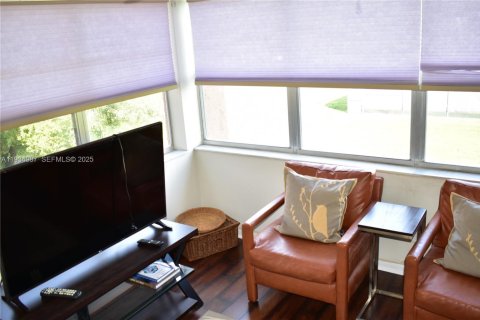 Copropriété à vendre à Sunrise, Floride: 1 chambre, 80.08 m2 № 1993052 - photo 5