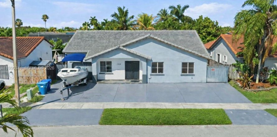 Villa ou maison à Miami, Floride 4 chambres № 2055770