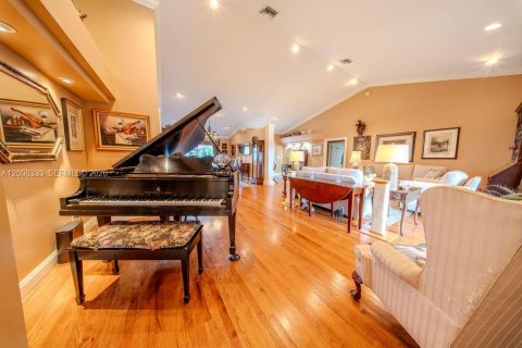 Villa ou maison à vendre à Plantation, Floride: 6 chambres, 354.14 m2 № 2400722 - photo 7