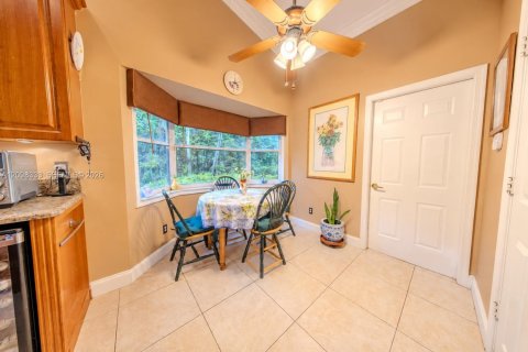 Villa ou maison à vendre à Plantation, Floride: 6 chambres, 354.14 m2 № 2400722 - photo 15