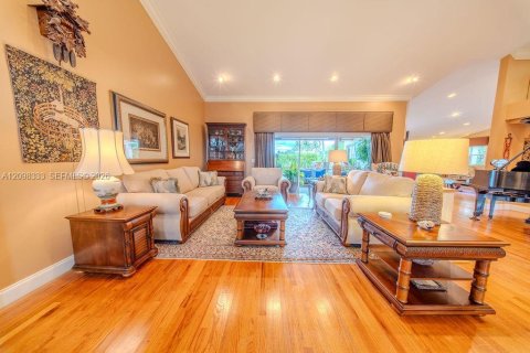 Villa ou maison à vendre à Plantation, Floride: 6 chambres, 354.14 m2 № 2400722 - photo 6