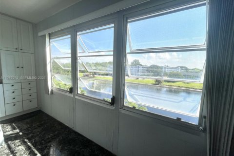 Condominio en venta en Deerfield Beach, Florida, 1 dormitorio, 68.56 m2 № 2146421 - foto 8