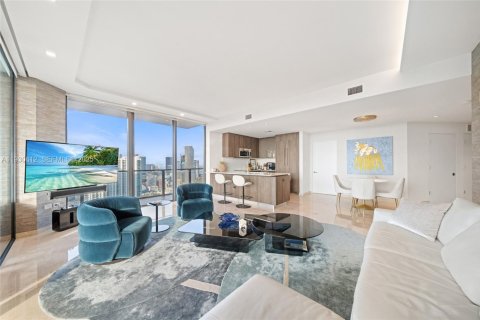 Condo in Miami, Florida, 3 bedrooms  № 1991054 - photo 4