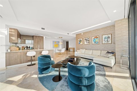 Condo in Miami, Florida, 3 bedrooms  № 1991054 - photo 3