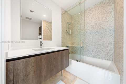 Condo in Miami, Florida, 3 bedrooms  № 1991054 - photo 29