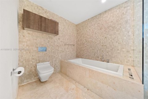 Condo in Miami, Florida, 3 bedrooms  № 1991054 - photo 26