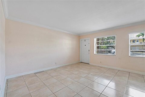 Condo in Oakland Park, Florida, 2 bedrooms  № 2174290 - photo 5