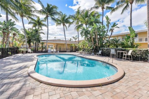 Condo in Oakland Park, Florida, 2 bedrooms  № 2174290 - photo 10