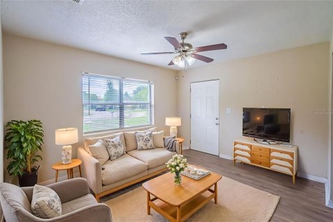 Villa ou maison à vendre à Orlando, Floride: 2 chambres, 75.44 m2 № 2145331 - photo 4