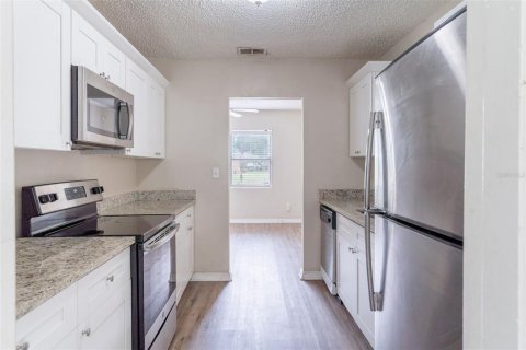 Villa ou maison à vendre à Orlando, Floride: 2 chambres, 75.44 m2 № 2145331 - photo 11