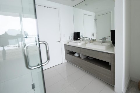 Condo in Miami, Florida, 2 bedrooms  № 1695499 - photo 10