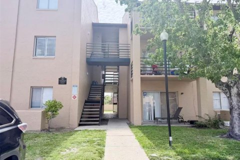 Condo in Orlando, Florida, 2 bedrooms  № 2149168 - photo 3