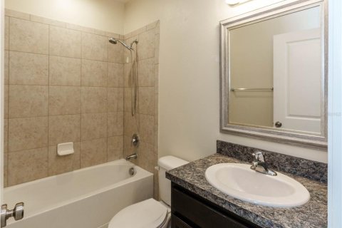 Villa ou maison à louer à Spring Hill, Floride: 4 chambres, 193.42 m2 № 2400350 - photo 21