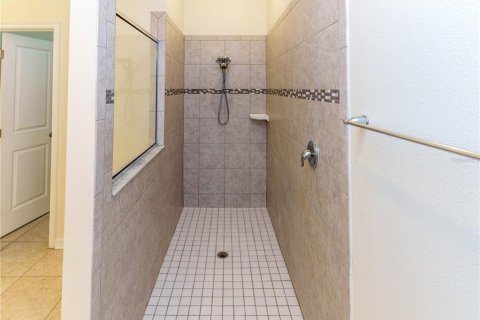 Villa ou maison à louer à Spring Hill, Floride: 4 chambres, 193.42 m2 № 2400350 - photo 17