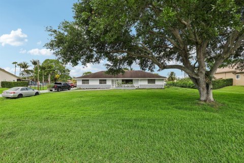Casa en Davie, Florida 5 dormitorios, 213.12 m2 № 2077807