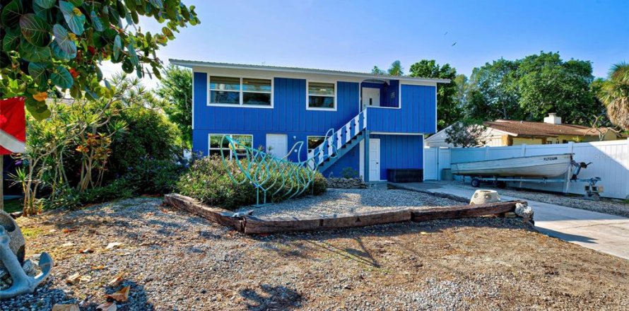 Villa ou maison à Nokomis, Floride 5 chambres, 159.23 m2 № 1519673