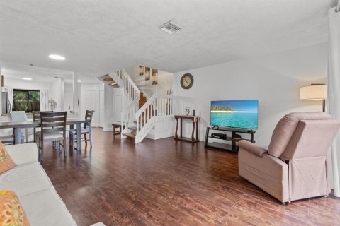 Adosado en venta en Coconut Creek, Florida, 2 dormitorios, 137.5 m2 № 2261271 - foto 7