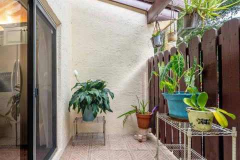 Adosado en venta en Coconut Creek, Florida, 2 dormitorios, 137.5 m2 № 2261271 - foto 26