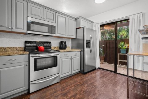 Adosado en venta en Coconut Creek, Florida, 2 dormitorios, 137.5 m2 № 2261271 - foto 6