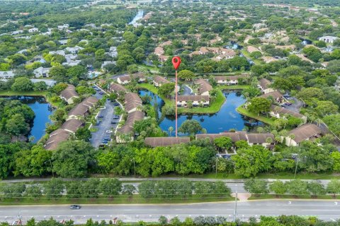 Adosado en venta en Coconut Creek, Florida, 2 dormitorios, 137.5 m2 № 2261271 - foto 2