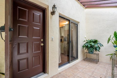 Adosado en venta en Coconut Creek, Florida, 2 dormitorios, 137.5 m2 № 2261271 - foto 25