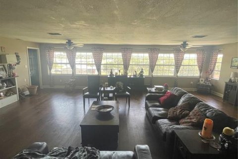 House in Lake Wales, Florida 4 bedrooms, 231.51 sq.m. № 1742952 - photo 6
