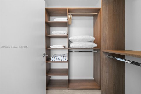 Copropriété à vendre à Miami Beach, Floride: 2 chambres, 92.44 m2 № 1938224 - photo 11