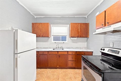 Casa en venta en Tampa, Florida, 2 dormitorios, 107.02 m2 № 2350416 - foto 9