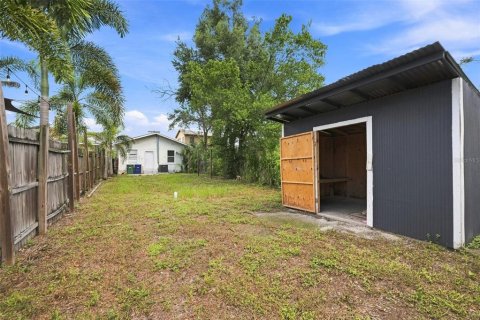 Casa en venta en Tampa, Florida, 2 dormitorios, 107.02 m2 № 2350416 - foto 24