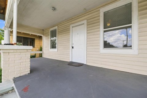 Casa en venta en Tampa, Florida, 2 dormitorios, 107.02 m2 № 2350416 - foto 3