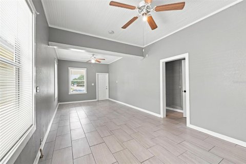 Casa en venta en Tampa, Florida, 2 dormitorios, 107.02 m2 № 2350416 - foto 6
