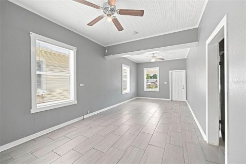 Casa en venta en Tampa, Florida, 2 dormitorios, 107.02 m2 № 2350416 - foto 7