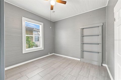 Casa en venta en Tampa, Florida, 2 dormitorios, 107.02 m2 № 2350416 - foto 17