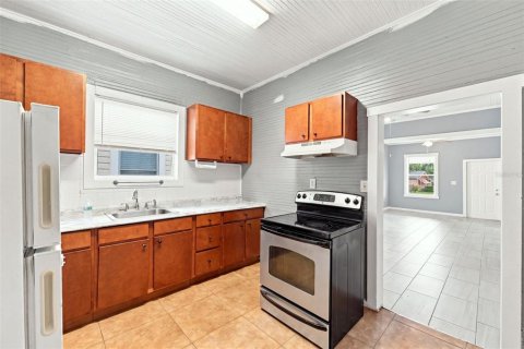 Casa en venta en Tampa, Florida, 2 dormitorios, 107.02 m2 № 2350416 - foto 10