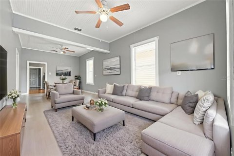Casa en venta en Tampa, Florida, 2 dormitorios, 107.02 m2 № 2350416 - foto 5