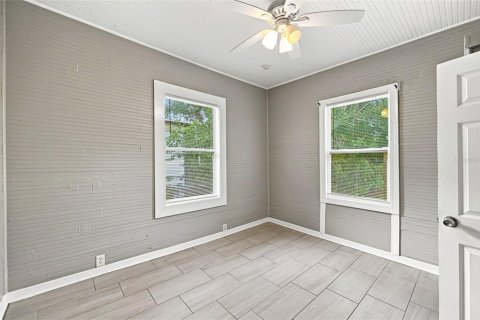 Casa en venta en Tampa, Florida, 2 dormitorios, 107.02 m2 № 2350416 - foto 21