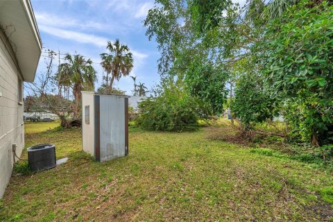 House in Saint Petersburg, Florida 4 bedrooms, 127.74 sq.m. № 1536334 - photo 8