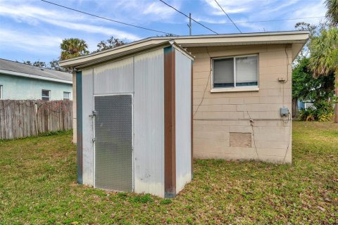 House in Saint Petersburg, Florida 4 bedrooms, 127.74 sq.m. № 1536334 - photo 6
