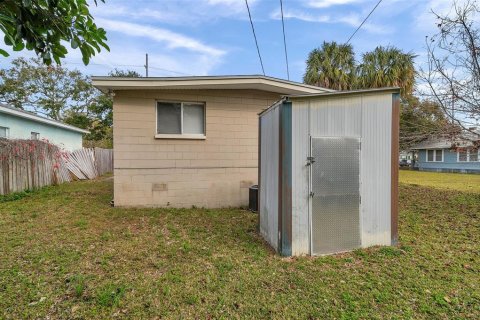 House in Saint Petersburg, Florida 4 bedrooms, 127.74 sq.m. № 1536334 - photo 5