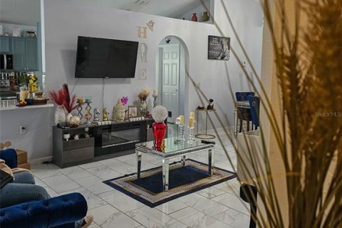 House in Tavares, Florida 4 bedrooms, 174.1 sq.m. № 1587486 - photo 6