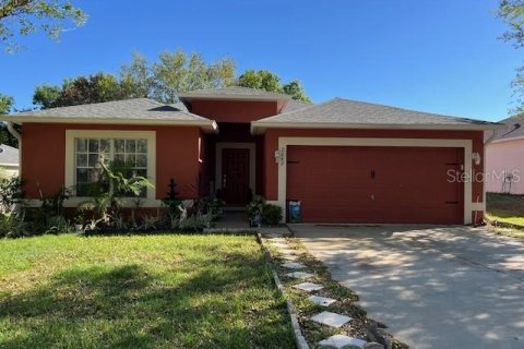 House in Tavares, Florida 4 bedrooms, 174.1 sq.m. № 1587486 - photo 1
