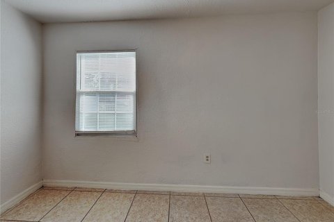 Villa ou maison à louer à Orlando, Floride: 3 chambres, 146.79 m2 № 2395695 - photo 9
