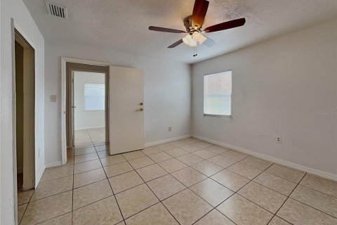 Villa ou maison à louer à Orlando, Floride: 3 chambres, 146.79 m2 № 2395695 - photo 8