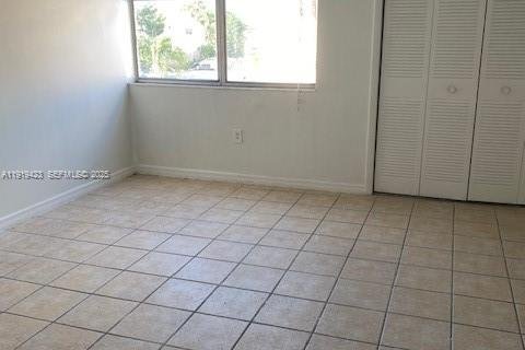 Снять в аренду таунхаус в Хайалиа, Флорида 4 спальни, 156.17м2, № 1989343 - фото 9